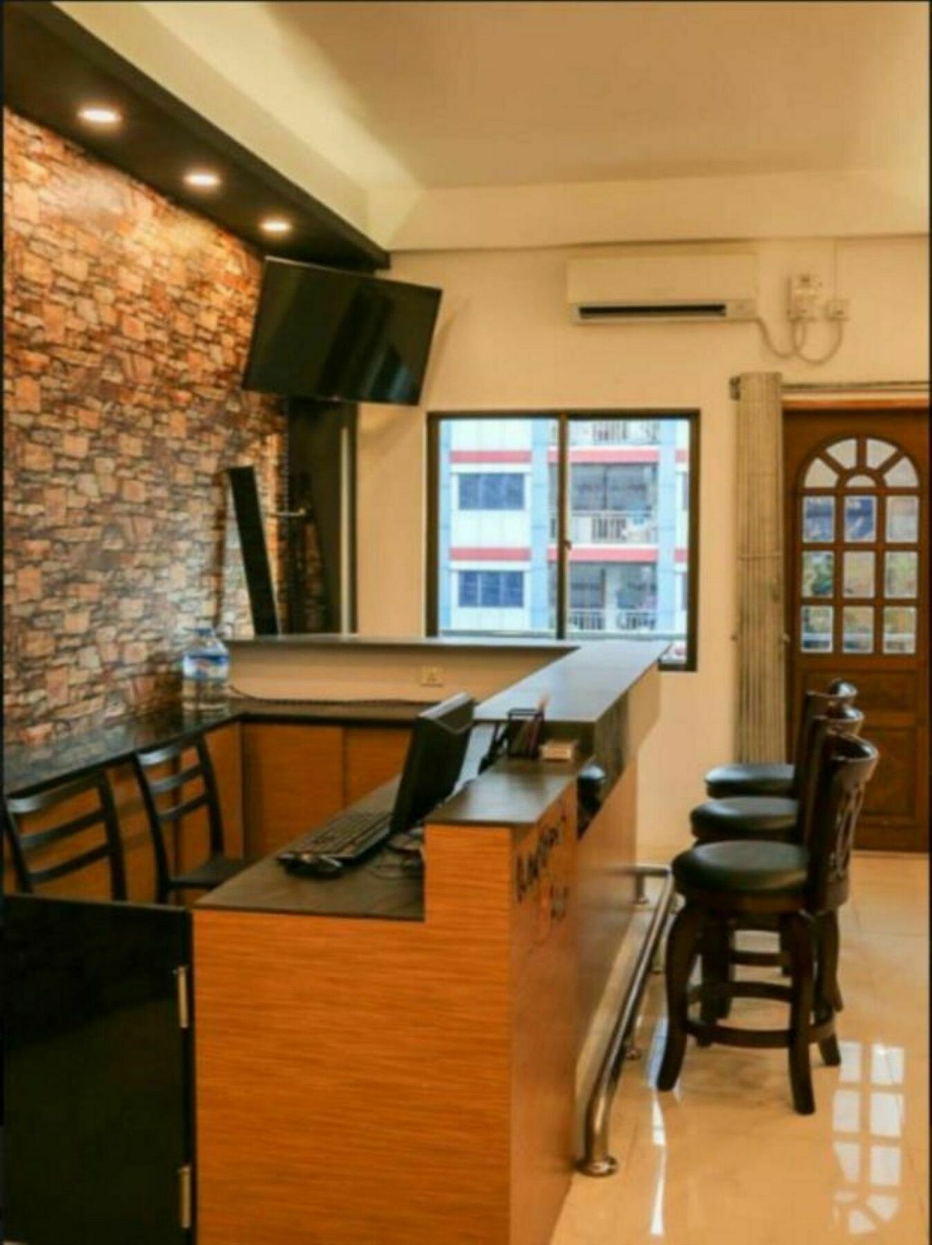 Hotel Wayfarer'S Rest à Yangon Extérieur photo