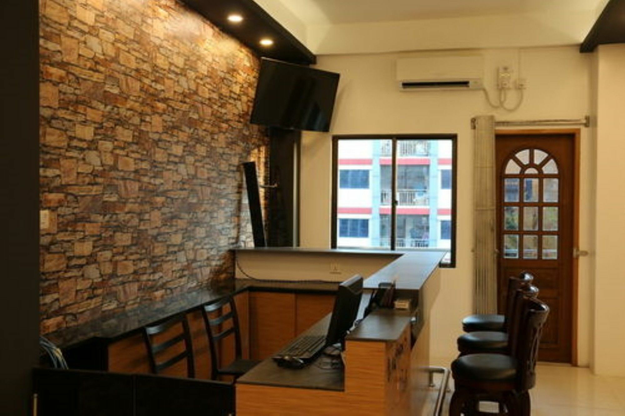 Hotel Wayfarer'S Rest à Yangon Extérieur photo